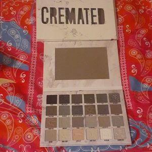 Jeffree Star Cremated Palette
